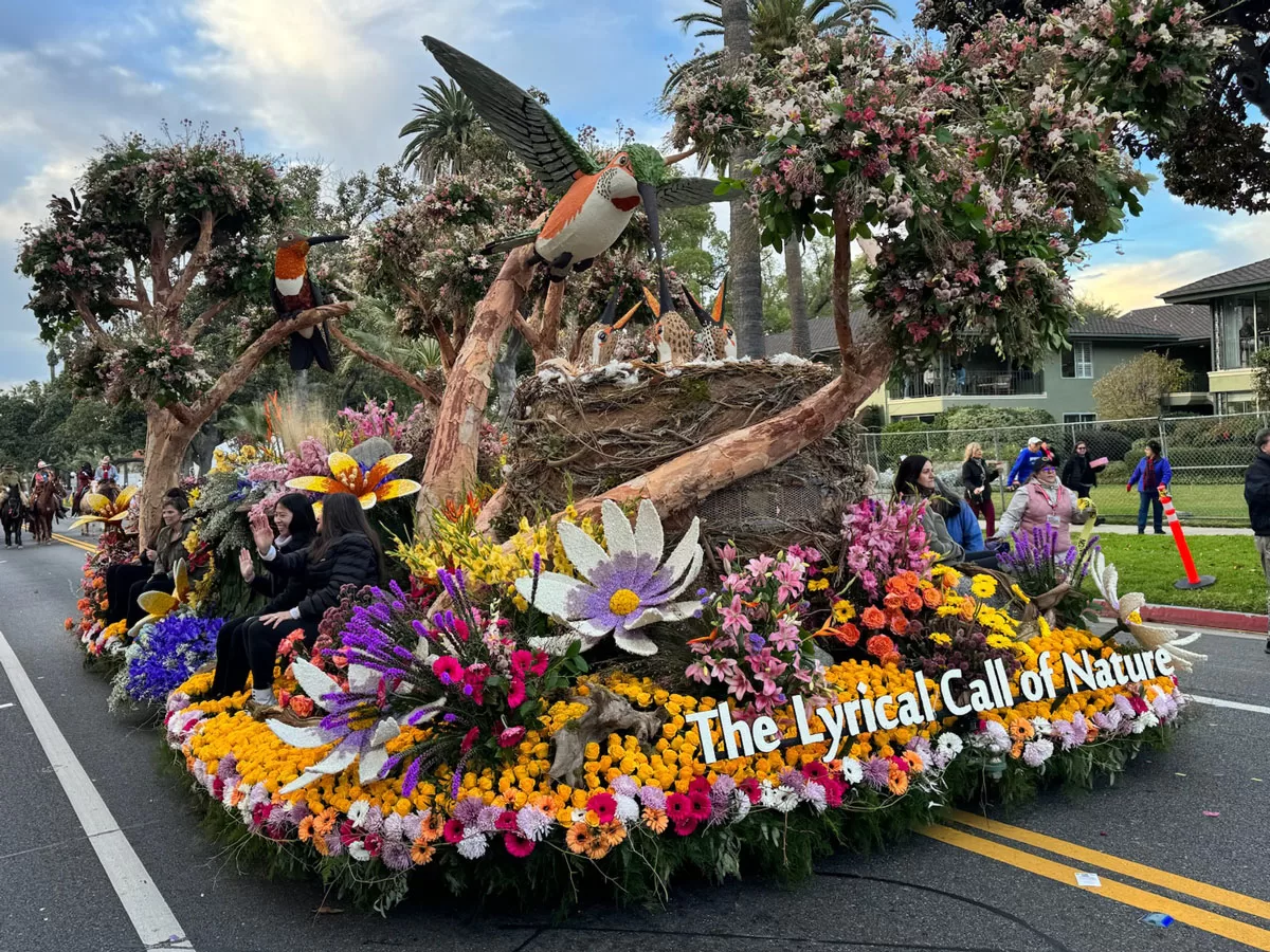 Fiesta Parade Floats Wins 5 Rose Parade Trophies for its 5 Float